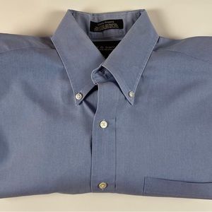 Croft & Barrow | Light Blue Button Down Men’s Dress Shirt | Size 16.5 36